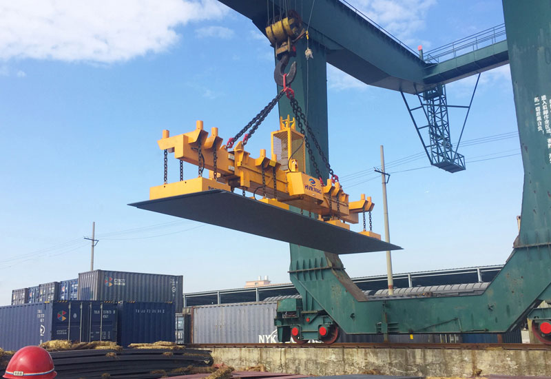 南昌铁路局20吨一次多张钢板起吊搬运